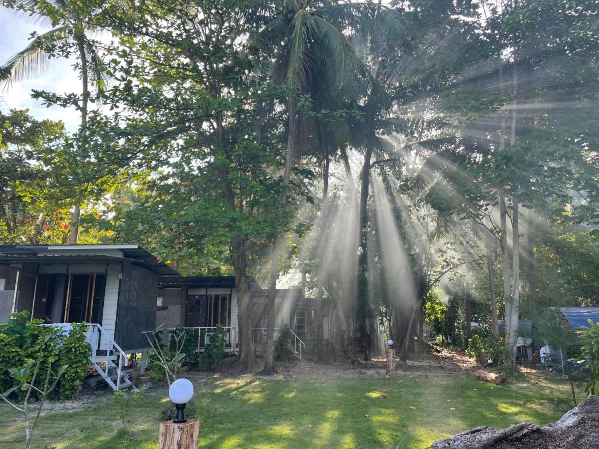 Koh Ngai Sea Open Resort Kültér fotó